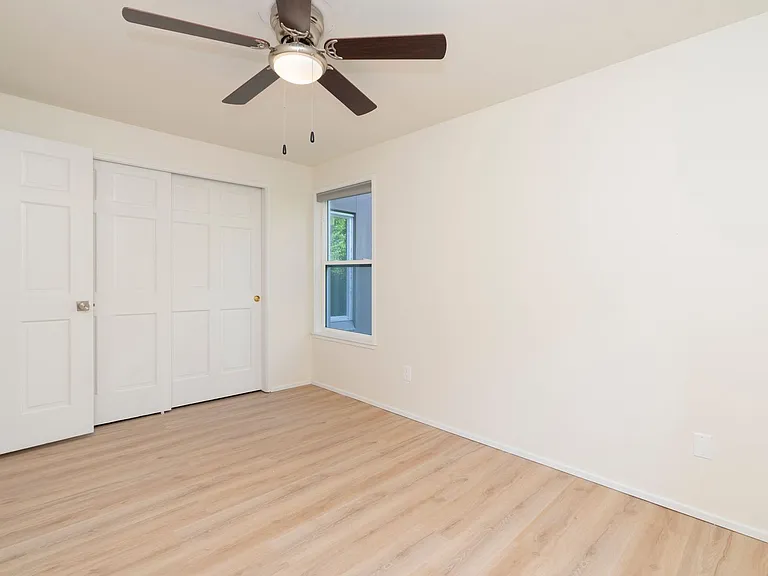 4208 Beach Drive — Photo 65