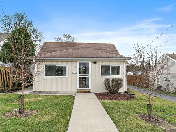 306 Johnson St, Dundee, IL 60118