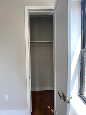 Rented by The Brokerage Group LLC | media 44