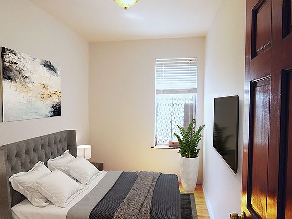 4th image of 320 W 111th St #6SE