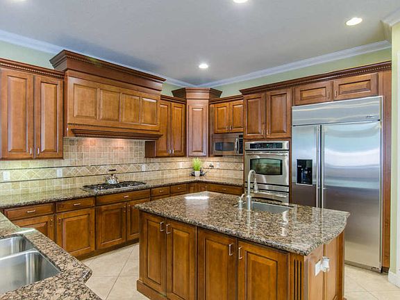 4th image of 10175 Isle Wynd Ct