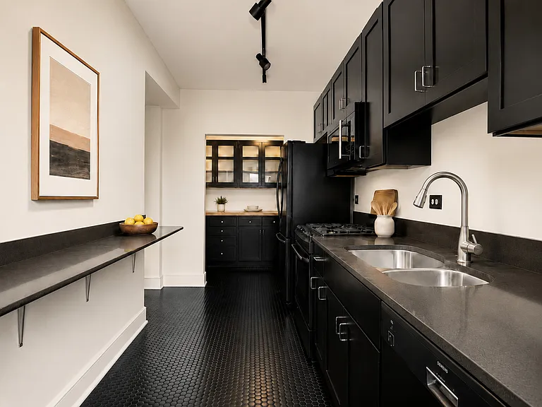 4300 N Marine Dr #503 — Photo 5