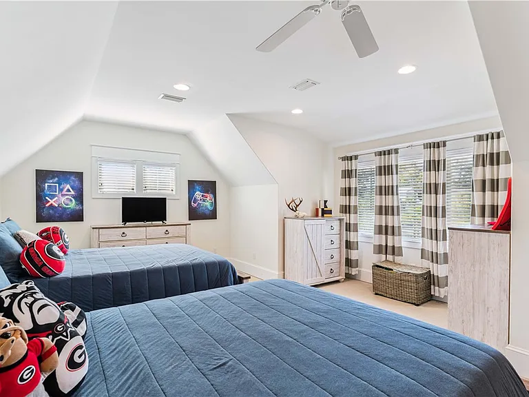 1077 Sinclair Way — Photo 30
