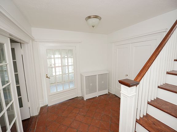 4th image of 259 Brevoort St