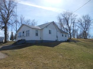 135 Main St, Roscoe, MN 56371