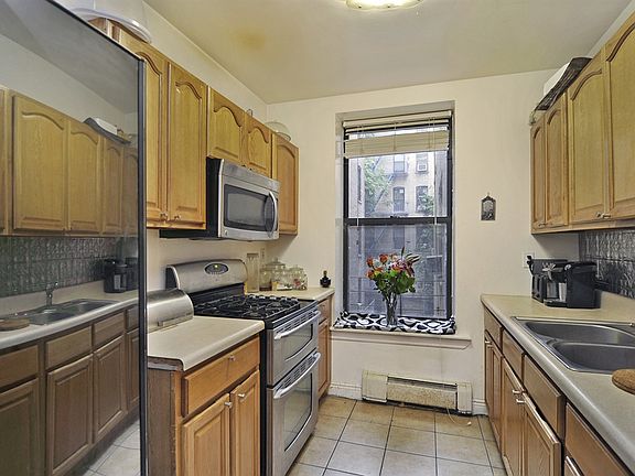 3rd image of 45 W 110th St APT 2F