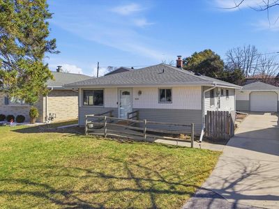 4216 S 89th STREET, Greenfield, WI, 53228
