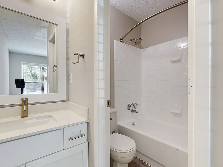 Modern bathroom with walk-in closet Modern bathroom with walk-in closet