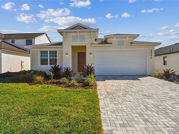 3rd image of 38396 Palomino Dr