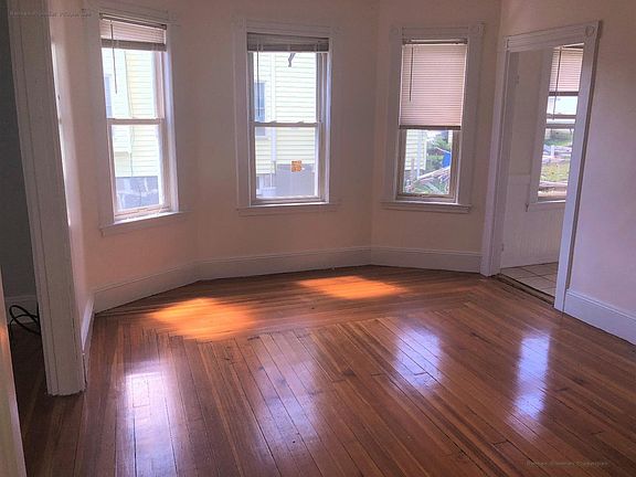 4th image of 117 Thomas Burgin Pkwy #1A