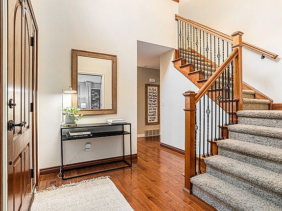 5th image of 8187 Glenwynd Dr