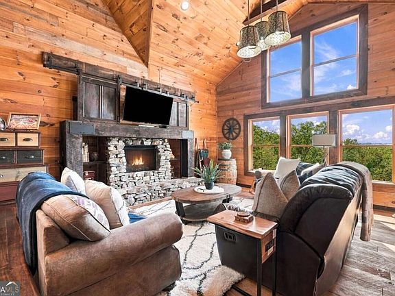 5th image of 221 Foxfire Rd #21