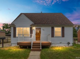 15738 Frazho Rd, Roseville, MI 48066