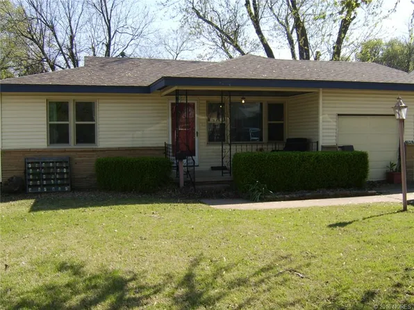 5942 E 4th Pl S, Tulsa, OK 74112