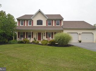 21 Spring Meadow Ln, Reading, PA 19606