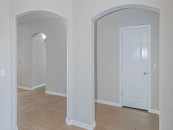 4th image of 5305 Grove East Dr