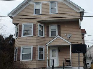 52 Bellevue Ave, Woonsocket, RI 02895