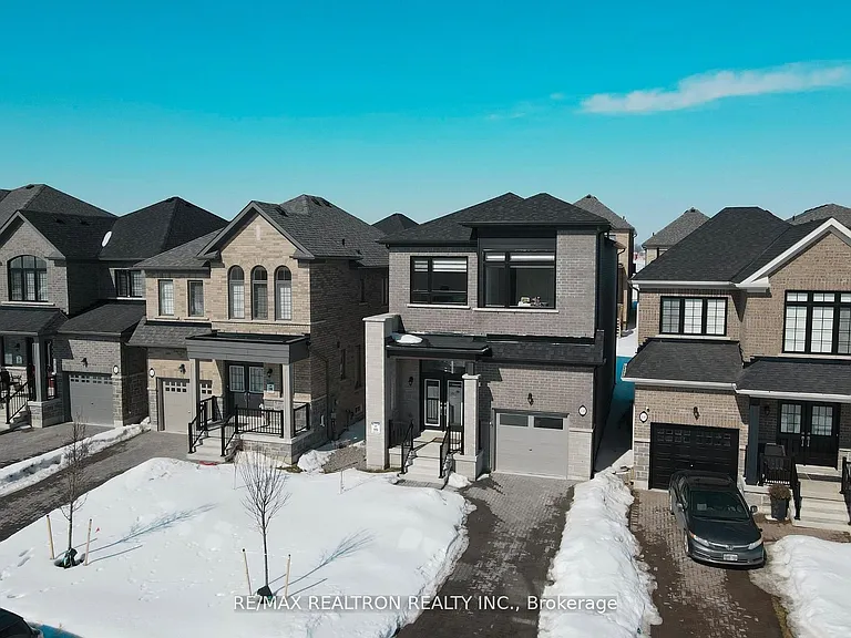 1136 Wilmington Ave — Photo 2