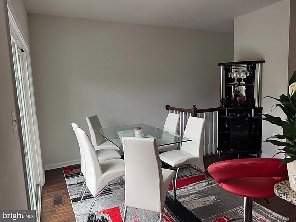 4th image of 9816 Cedarmass Cir