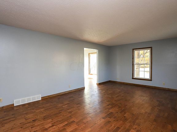5th image of 1654 Lexington Dr