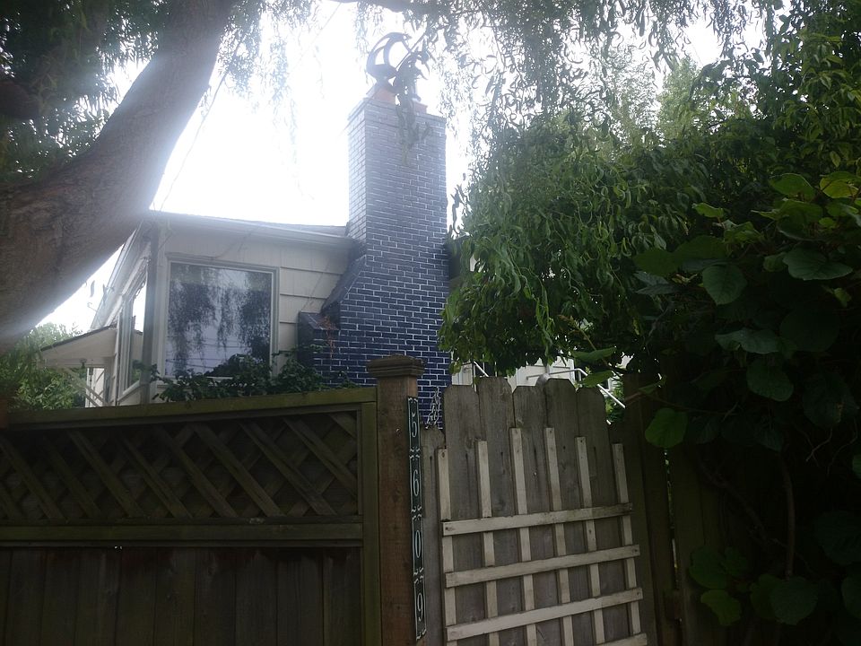 2nd image of 5609 32nd Ave NW
