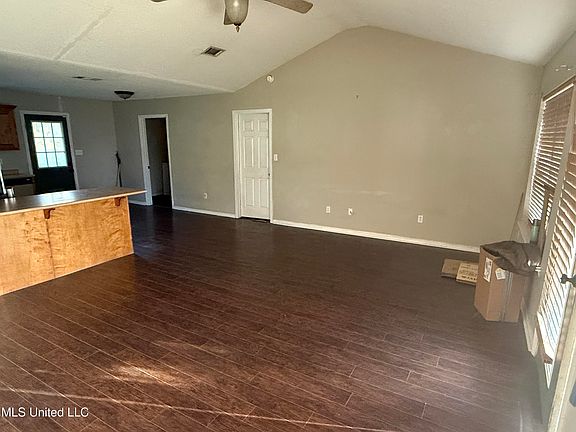 2nd image of 15150 Sunset Dr