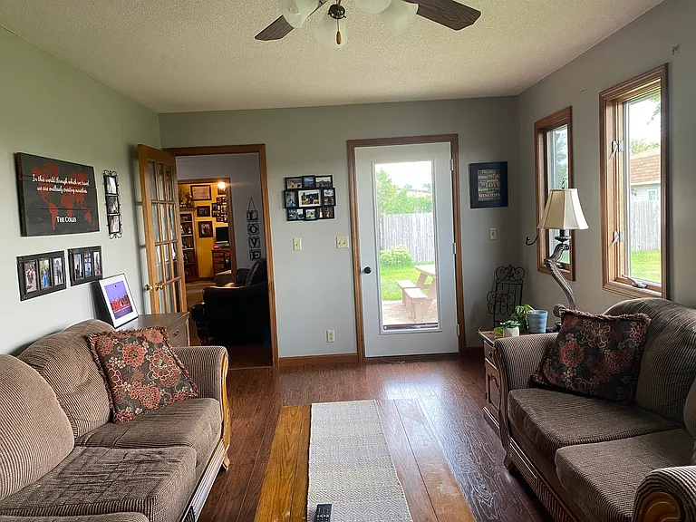 689 Apple Blossom Ln — Photo 60