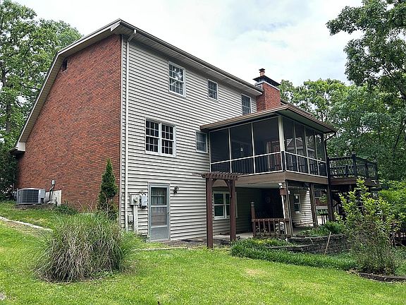 4th image of 1752 Engelwood Dr