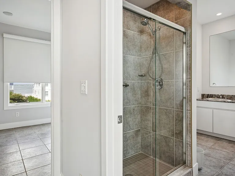 681 Dune Rd — Photo 9