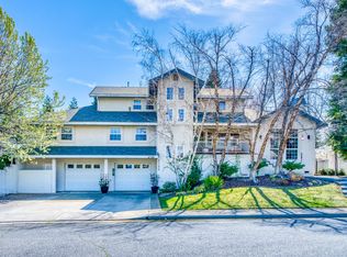 2135 Edinburgh Way, Redding, CA 96003