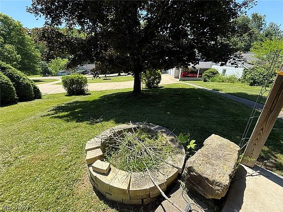 5th image of 4223 Blacksnake Hill Rd NE