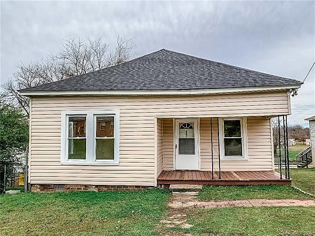 1st image of 607 Harrel St
