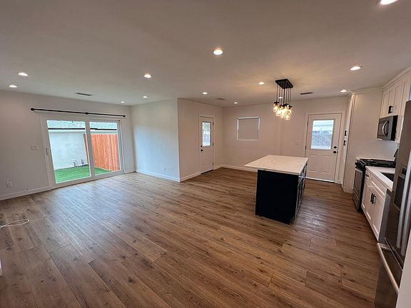 kitchen living room area