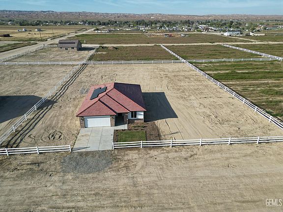 3rd image of 28108 Valley West Rd