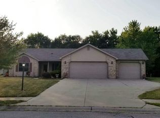 140 W Chapel Chase Dr, Decatur, IN 46733
