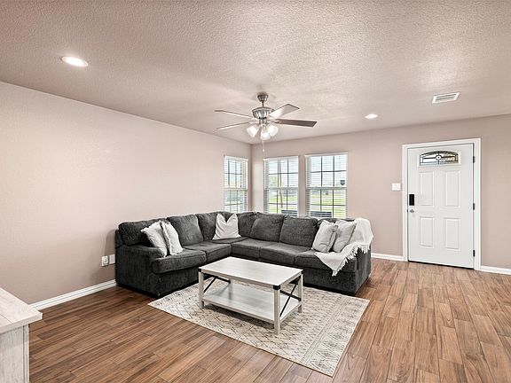 5th image of 300 Lipscomb St