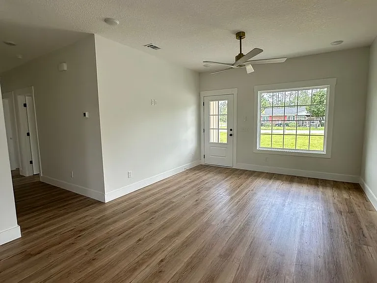 36 Walton Way — Photo 2