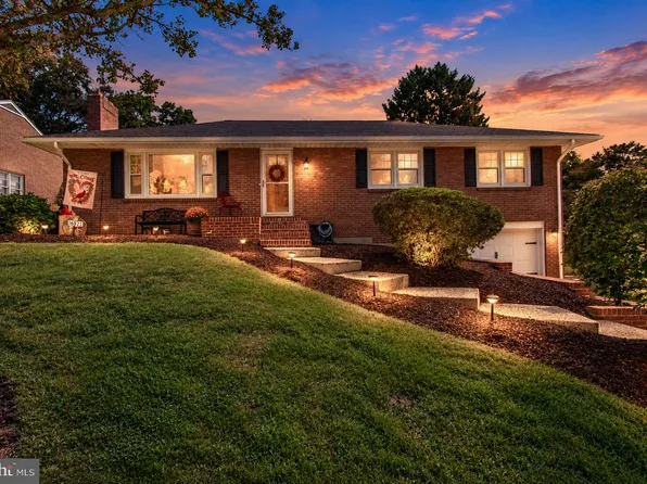 16821 Hampton Rd, Williamsport, MD 21795