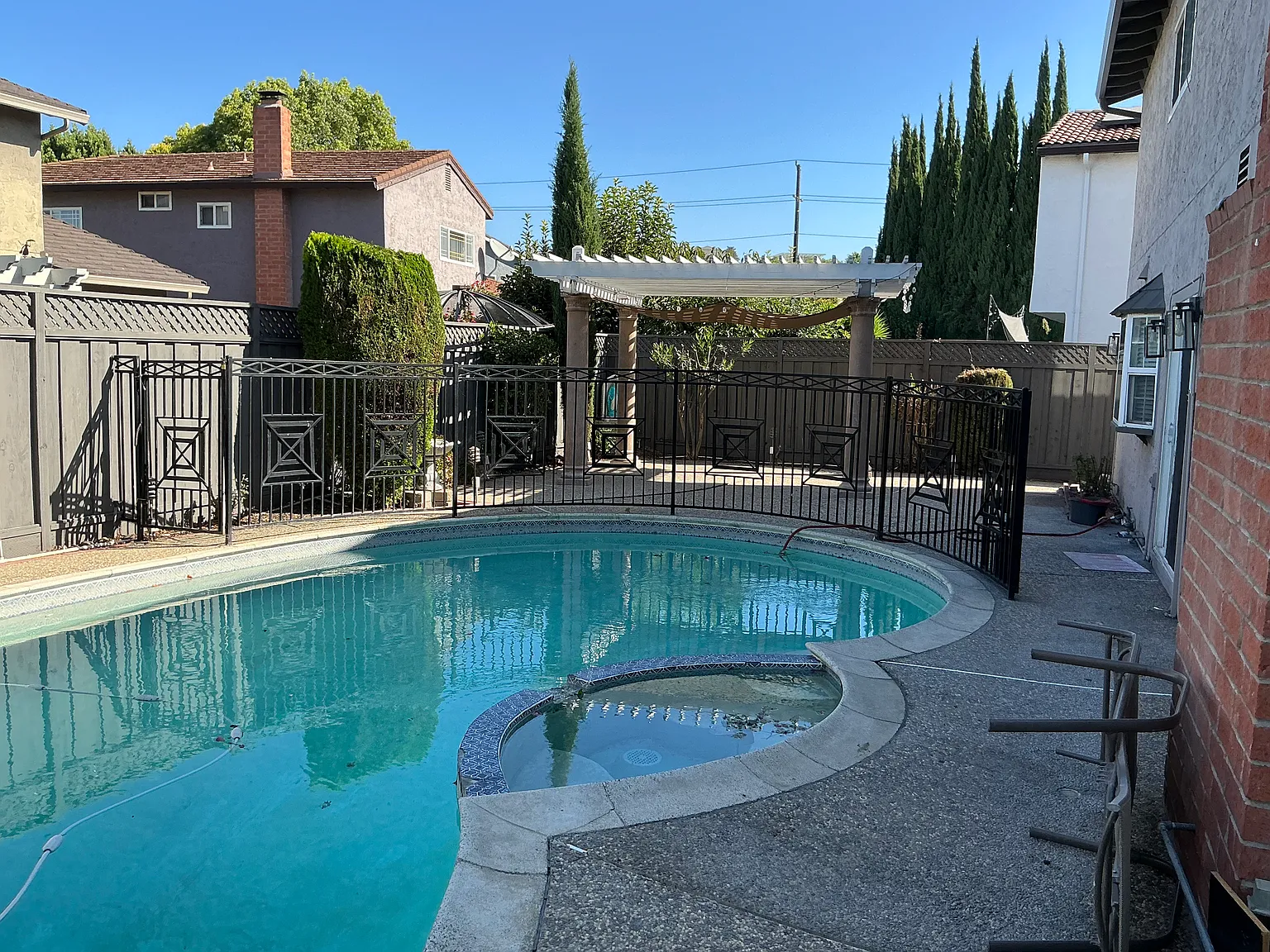 5 bed, 2.5 bath, 2922 sqft, $6,000 — Photo 3