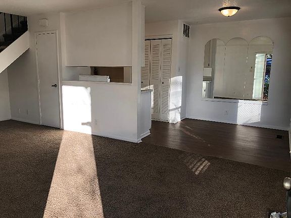 2nd image of 3315 Lupine Dr
