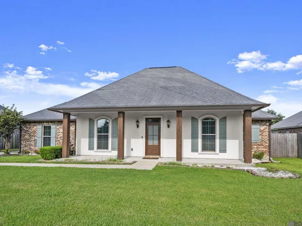 14335 Autumn Place Dr, Gonzales, LA 70737