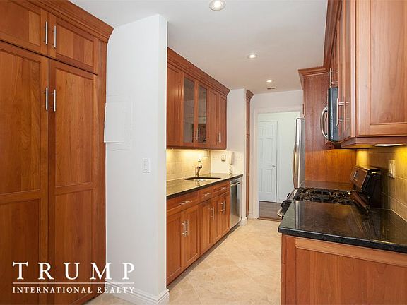 4th image of 106 Central Park S APT 35A