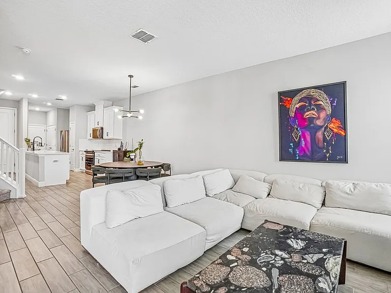 5282 Neil Dr — Photo 11