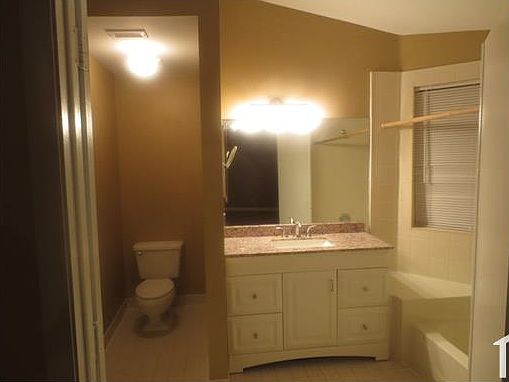 5th image of 11530 NW 43rd St