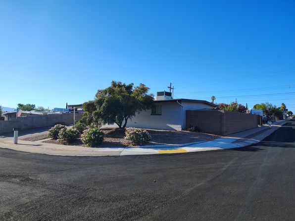 8124 E Victoria Dr