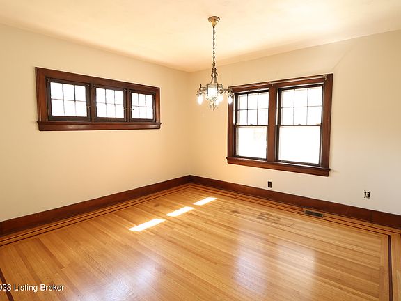 5th image of 2154 Emerson Ave