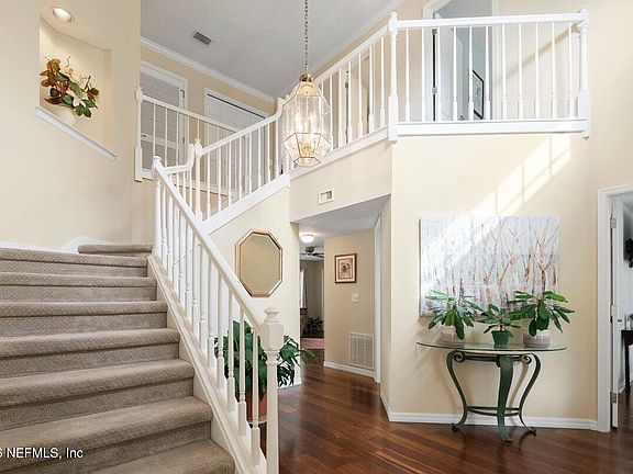3rd image of 612 CHIVAS Court