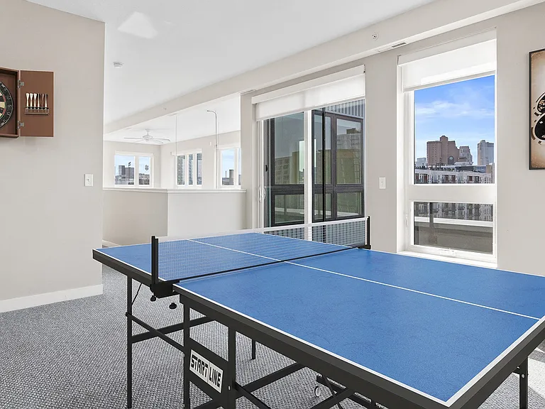 Red 20 Apartments — Photo 11