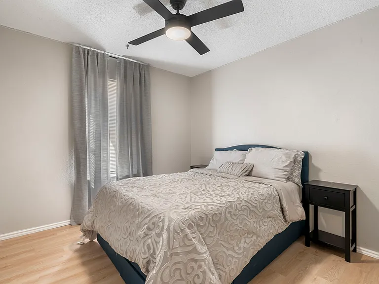 408 Sycamore Ln — Photo 16