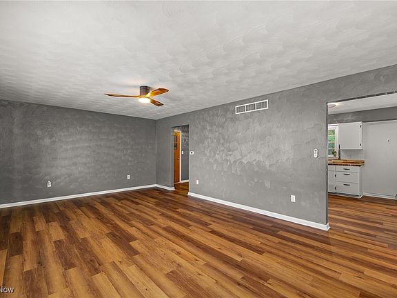 5th image of 319 Highland Ct